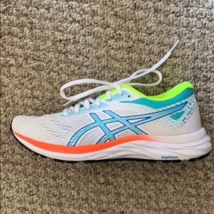 Women’s ASICS size 8